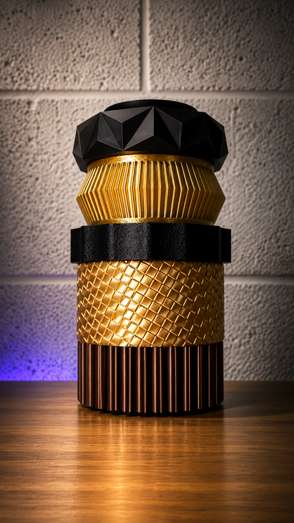 Vase TOTEM modulable, coloris ECLIPSE noir et doré – L'Atelier Lapinou